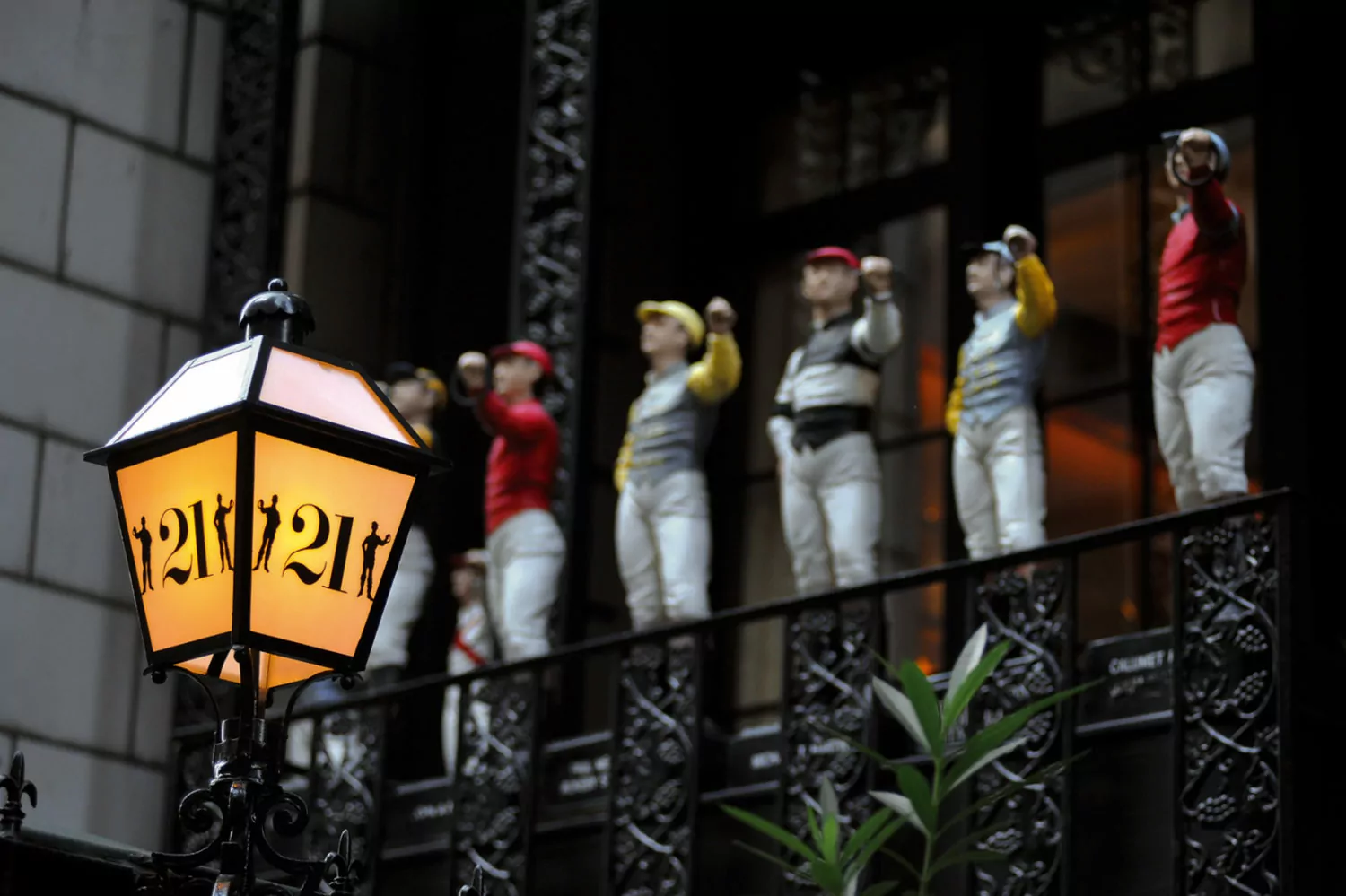 21 CLUB EXTERIOR-jpg