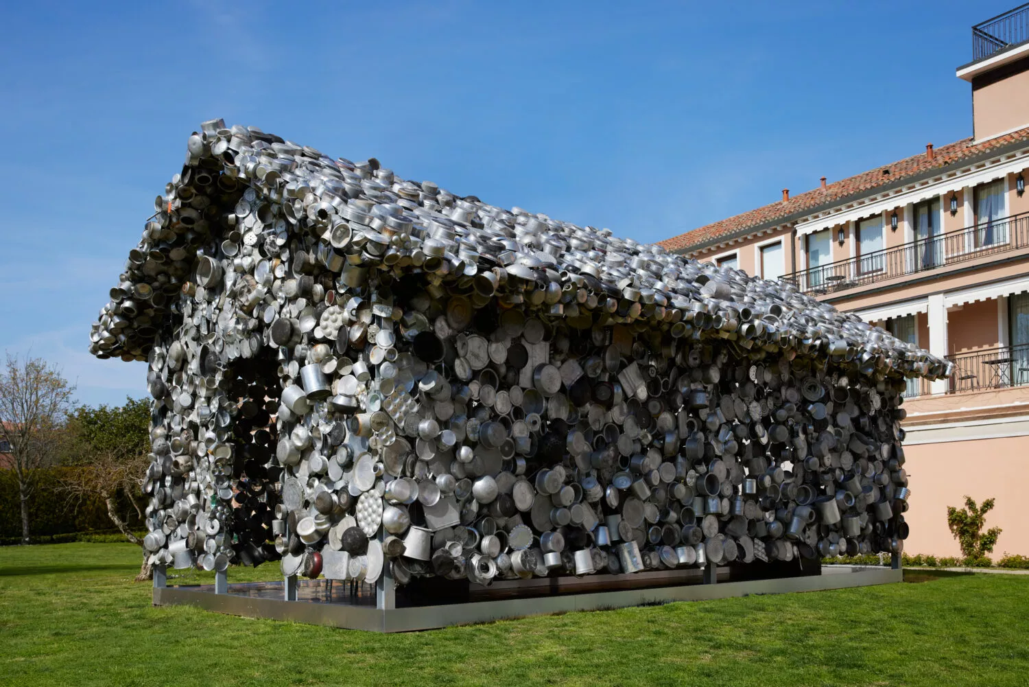 Subodh Gupta, Cooking the world at Cipriani, A Belmond Hotel, Venice (1).jpg